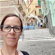 Insegnante di italiano, storia e geografia scuole medie per lezioni in presenza e online
